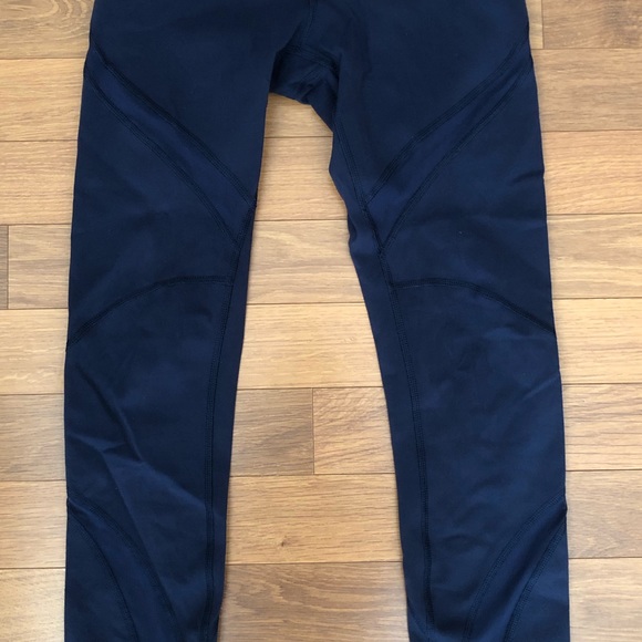 Lululemon Mesh Cutout Leggings size 4 - Picture 2 of 6